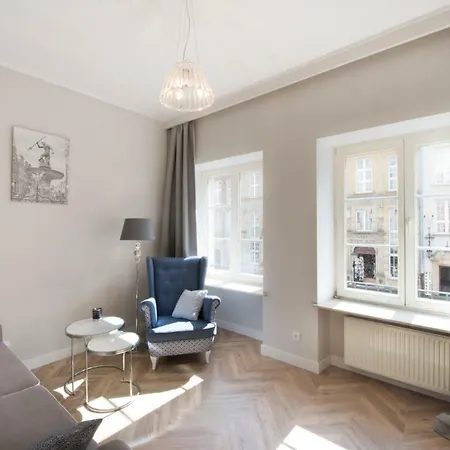 Dluga Street Near Neptun