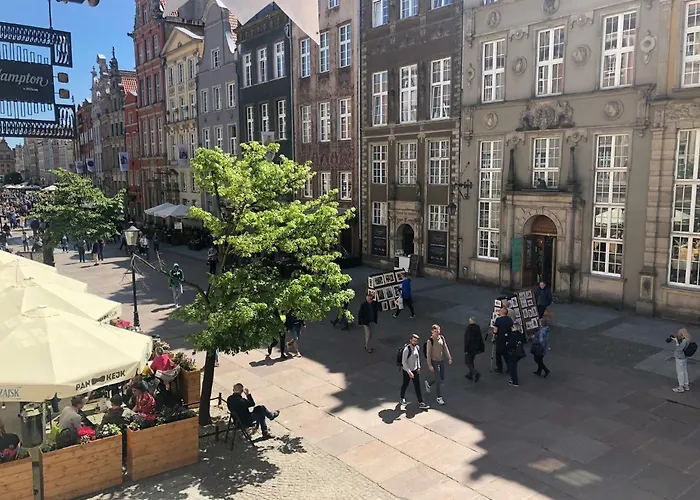 Dluga Street Near Neptun