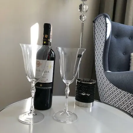 Dluga Street Near Neptun *