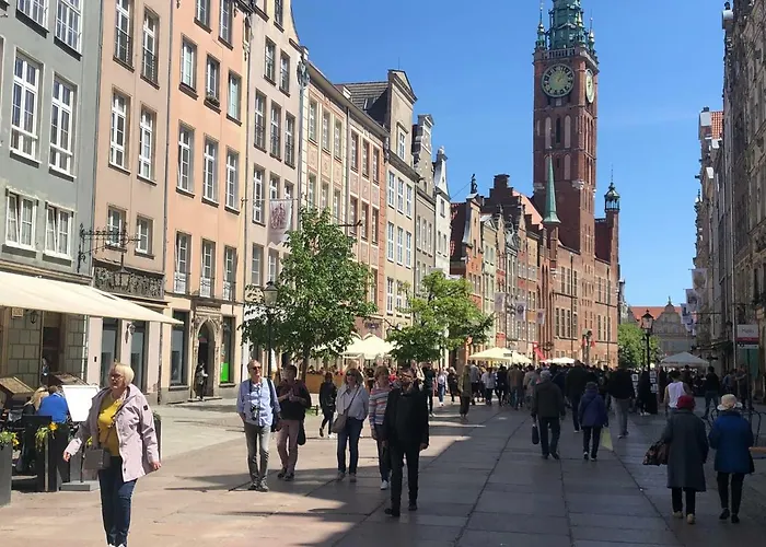 Апартаменты Dluga Street Near Neptun Гданьск
